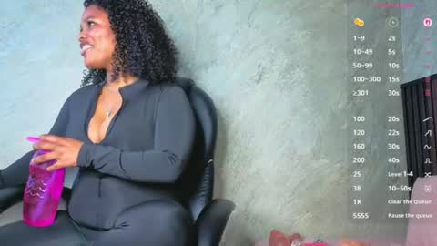Snapshot of tanisha__lux chatting on 07.15.26 Tanisha online show from 07.15.26