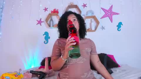Snapshot of tanisha_curly chatting on 06.10.26 3 Tanisha 3 online show from 06.10.26