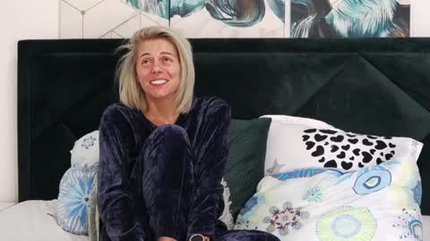 Snapshot of taniyagrey chatting on 04.08.26 tanyaGrey online show from 04.08.26