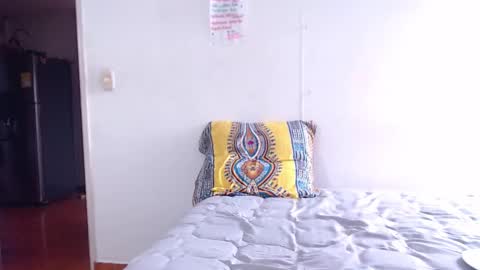 Angeline  Follow  online show from 02.23.25