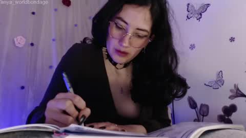 Snapshot of tanya_worldbondage chatting on 04.21.26 tanya online show from 04.21.26