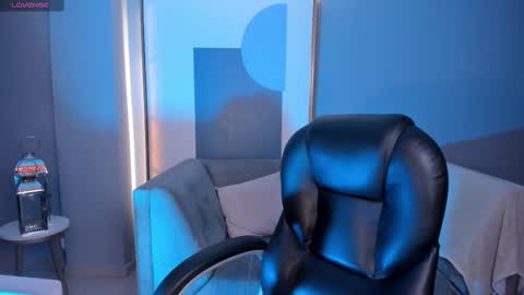 Tara Lawrence online show from 03.06.25