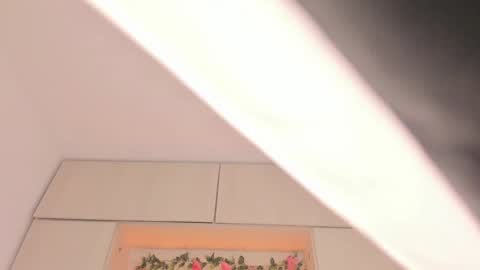 Snapshot of tarawiilson_ chatting on 10.19.25 T A R A online show from 10.19.25