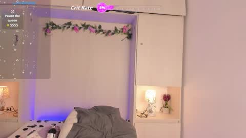 Snapshot of tarawiilson_ chatting on 11.02.25 T A R A online show from 11.02.25