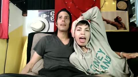 T  J   online show from 05.10.26