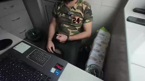 tarkan198 online show from 02.15.25