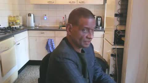 Genaro Thode online show from 11.20.25