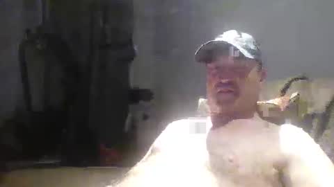 Snapshot of tarzeny77 chatting on 04.27.26 tarzeny77 online show from 04.27.26