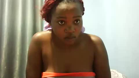 Snapshot of tashacutey chatting on 01.06.25 Tasha online show from 01.06.25