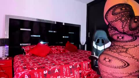 tashasant online show from 10.18.25