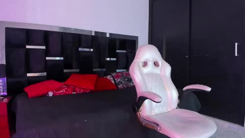 tashasant online show from 11.14.25