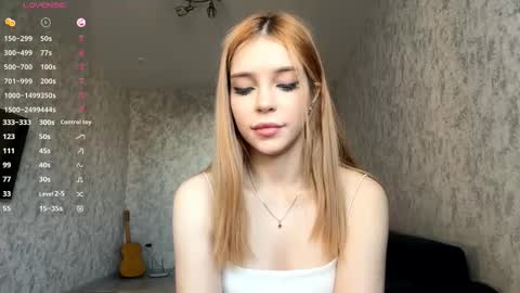 Snapshot of tashinadoncaster chatting on 02.06.26 Viola online show from 02.06.26