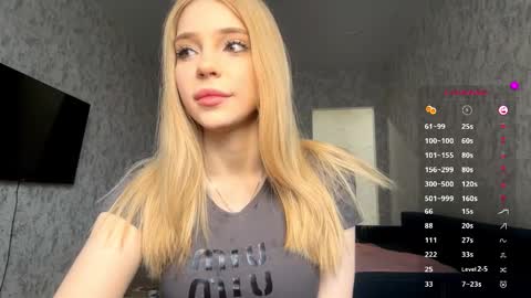 Snapshot of tashinadoncaster chatting on 02.15.26 Viola online show from 02.15.26