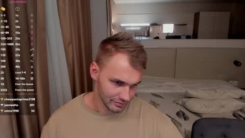 Snapshot of tasty_justin chatting on 12.08.24 My shows 2100500 UTC3 online show from 12.08.24