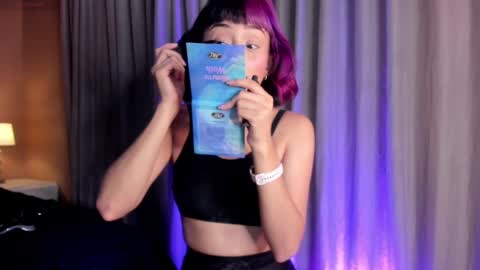 Snapshot of tati_cardenas chatting on 03.02.25 AME online show from 03.02.25