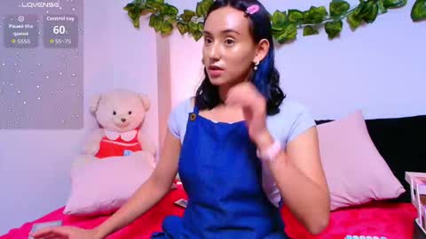 Snapshot of tati_cardenas chatting on 09.12.25 AME online show from 09.12.25