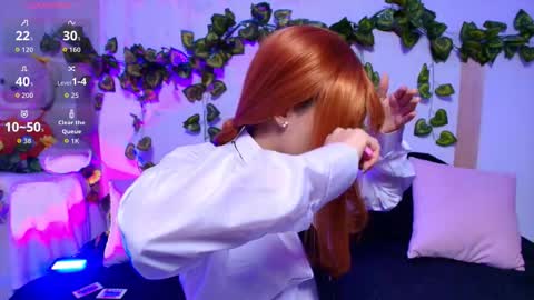 Snapshot of tati_cardenas chatting on 11.12.25 AME online show from 11.12.25