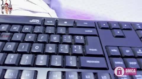 i am tatiana  online show from 11.25.25