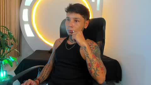 Snapshot of tattokoi chatting on 01.24.25 tattokoi online show from 01.24.25