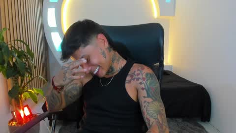 Snapshot of tattokoi chatting on 01.26.25 tattokoi online show from 01.26.25