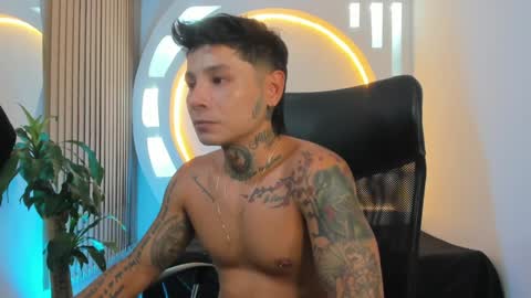 Snapshot of tattokoi chatting on 01.30.25 tattokoi online show from 01.30.25