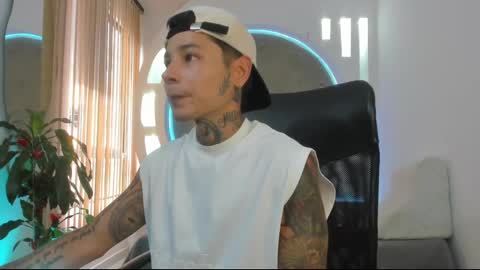 Snapshot of tattokoi chatting on 03.02.25 tattokoi online show from 03.02.25