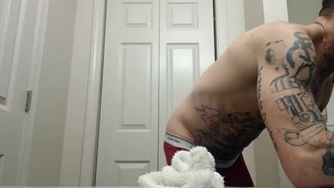 Snapshot of tattoo3333 chatting on 11.05.25 tattoo3333 online show from 11.05.25