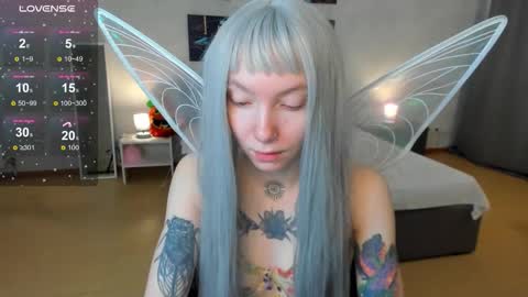 Snapshot of tattoo_artbaby chatting on 10.31.25 tattoo_artbaby online show from 10.31.25