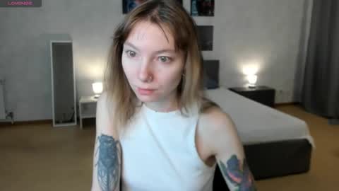 Snapshot of tattoo_artbaby chatting on 11.18.25 tattoo_artbaby online show from 11.18.25