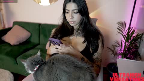 Nathalie Hardy  online show from 03.07.25