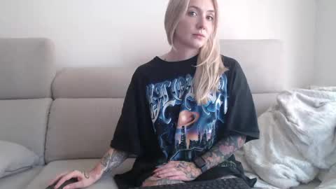 tattoobbgirl online show from 10.10.25