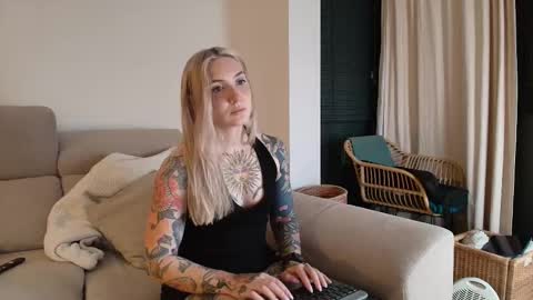 tattoobbgirl online show from 02.11.26