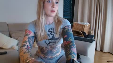 tattoobbgirl online show from 04.16.26