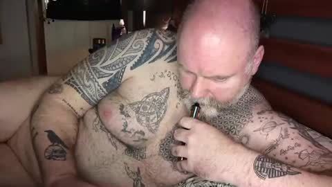 Tattooeddilf 01 online show from 01.01.25