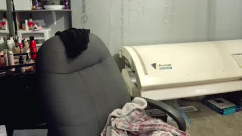 Lisa Lovely online show from 02.11.25