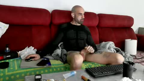 Tatuado20cm online show from 12.05.25