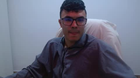 Snapshot of taurus4k chatting on 12.12.24 taurus4k online show from 12.12.24