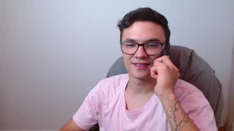 Snapshot of taurus4k chatting on 03.10.25 taurus4k online show from 03.10.25