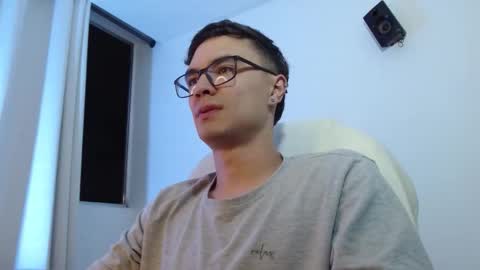 Snapshot of taurus4k chatting on 11.12.25 taurus4k online show from 11.12.25