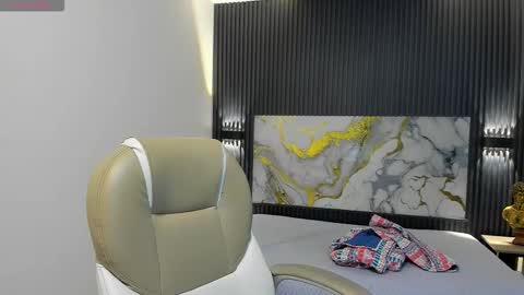 TAYLER online show from 01.15.26