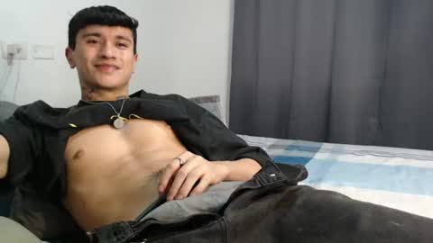 independent model online show from 06.17.26