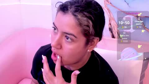 Snapshot of taylor_cupper_ chatting on 11.01.25 taylor_cupper_ online show from 11.01.25