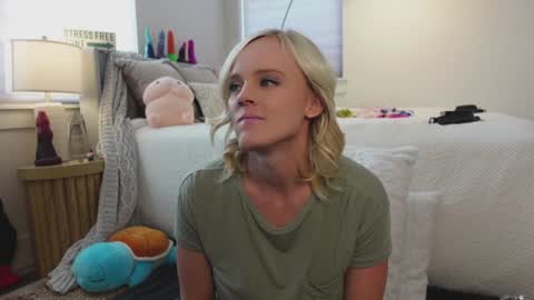 Snapshot of taylor_love_303 chatting on 01.23.25 Taylor -- online show from 01.23.25