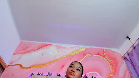 Snapshot of taylor_oriana_ chatting on 09.10.25 Oriana online show from 09.10.25