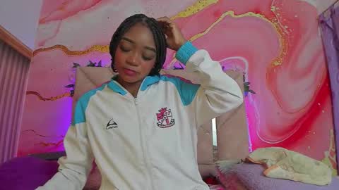 Snapshot of taylor_oriana_ chatting on 09.29.25 Oriana online show from 09.29.25