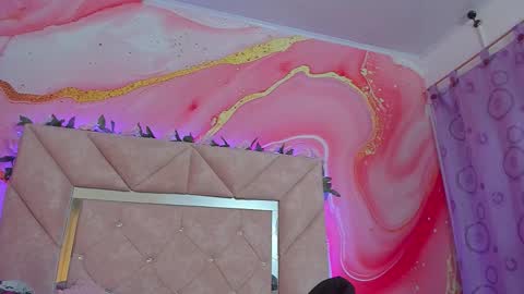 Snapshot of taylor_oriana_ chatting on 09.30.25 Oriana online show from 09.30.25