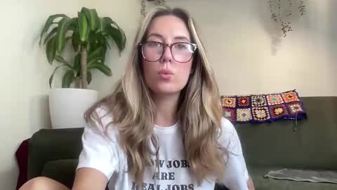 Taylor online show from 09.16.25