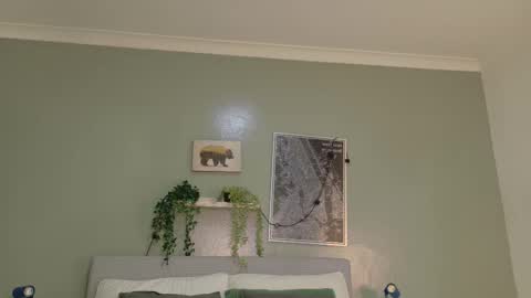 TAYLOR  online show from 10.21.25