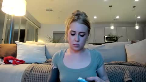Taylor Rae online show from 02.06.26