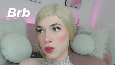 Snapshot of tayzon_foxxx chatting on 02.20.25 Sofia online show from 02.20.25